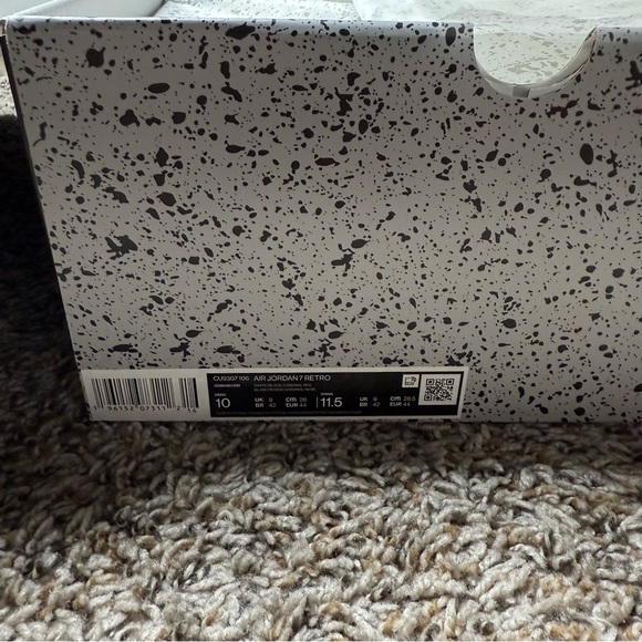 Air Jordan 7 Retro White Sneakers - Picture 12 of 13